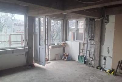 Casă cu 5 camere cu Teren 132 Mp în Central - 8