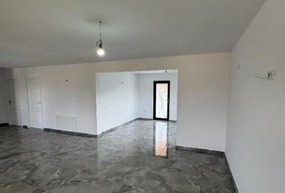 Vanad casa noua in Cordun - 2