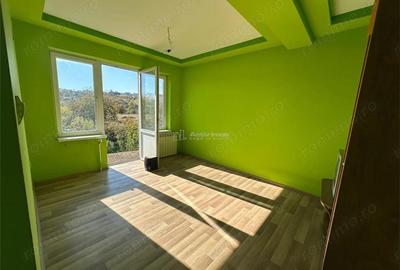 Casă cu 4 camere cu Teren 390 Mp în Central - 2