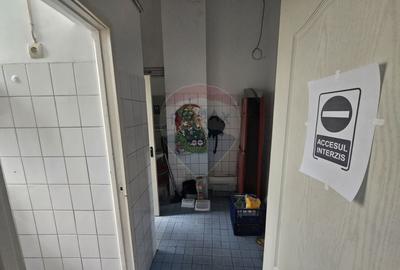 Spațiu comercial, de 80 mp, în P-ța Muncii - 4