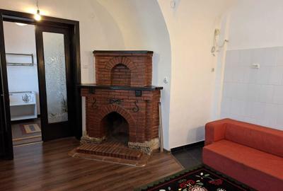 Apartament cu 4 camere semidecomandat în Ultracentral - 2