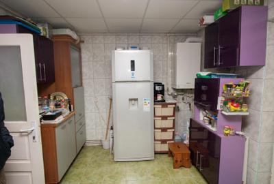 Apartament decomandat 3 camere in vila central - 9