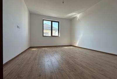 Casă individuală cu 4 camere cu Canalizare în Nord - 4