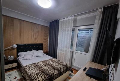 Apartament cu 2 camere decomandat în Micro 18 - 2
