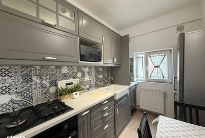 Apartament cu 3 camere decomandat, mobilat în Aviatorilor