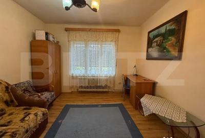 Casă cu 6 camere cu Teren 1858 Mp în Central