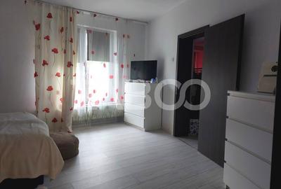 Apartament spatios la casa 3 camere decomandate 80 mp Cisnadie - 9