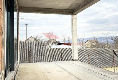 Casă cu 4 camere cu Teren 900 Mp în Uriu - 3