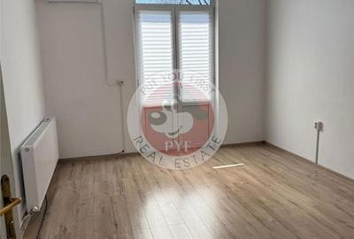 Apartament cu 3 camere decomandat în Romană - 9