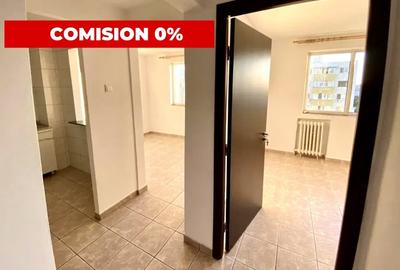 Apartament cu 4 camere decomandat în Tei
