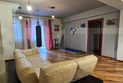 Apartament cu 4 camere semidecomandat în Central - 13