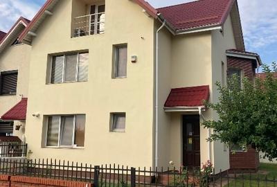 PROPRIETAR VAND/inchiriez vila in cart Irish Park, 5 camere, 3 niv, curte 420 mp - 1