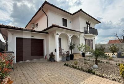 Casă cu 5 camere cu Teren 798 Mp în Central - 2