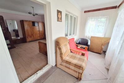 Casa batraneasca ,3 camere , teren 500 mp,zona CFR - 8