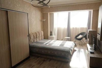 Apartament cu 3 camere în Tei