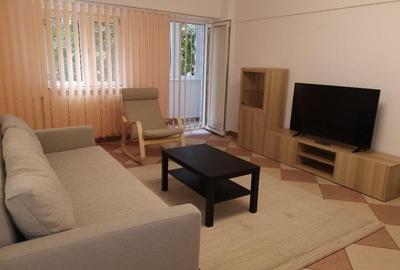 Apartament cu 3 camere semidecomandat, mobilat în Aviației