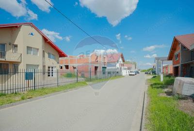 Casă cu 5 camere cu Teren 300 Mp în Sânmartin - 3