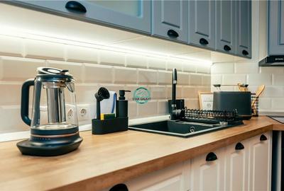 Apartament cu 2 camere decomandat, mobilat în 7 Noiembrie - 9