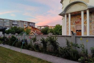 Casă cu Teren 450 Mp în Central - 1