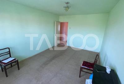 Apartament de vanzare 2 camere cu vedere la munte etaj 4 Vasile Aaron - 3