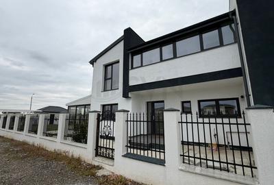 Casă individuală cu 3 camere cu Canalizare în Central - 17