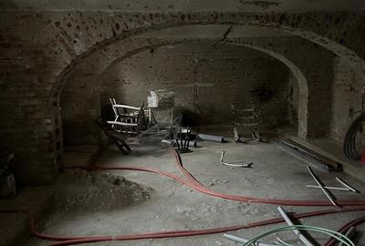 Casă cu 6 camere cu Teren 200 Mp în Odobescu - 1