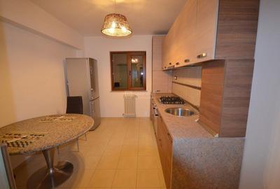 Centru - Tg. Cucu, apartament cu 3 camere modern, lift - 2