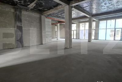 Spațiu comercial, de 250 mp, în Semicentral - 6