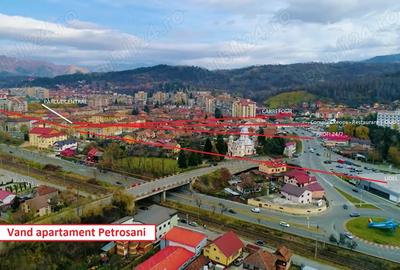 Scapa de aglomeratie, 2 camere mari, parter inalt,zona verde Petro?ani - 2
