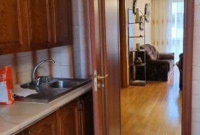 Apartament cu 3 camere semidecomandat în Central - 3