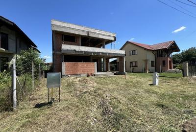 Casă cu 4 camere în Peciu Nou - 2