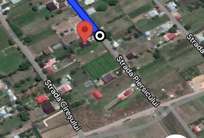 Teren de 1000 mp, în Vânători