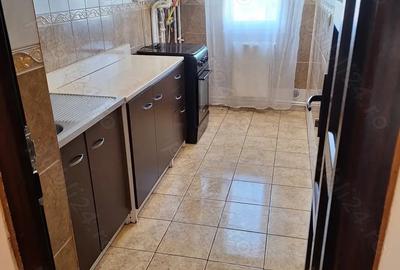 Apartament 3 decomandate. 57mp. Proprietar 51ooo euro - 3