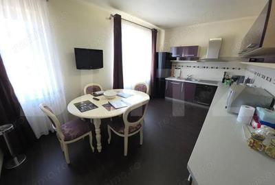 Apartament cu 3 camere decomandat în Calea Moldovei - 3