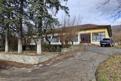 Spațiu comercial, de 341 mp, în Poienarii de Argeș - 1