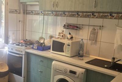 Apartament cu 2 camere decomandat în Drumul Taberei