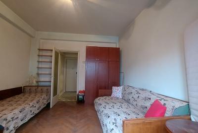 UNIVERSITATE BATISTEI, vanzare GARSONIERA 28mp - 4