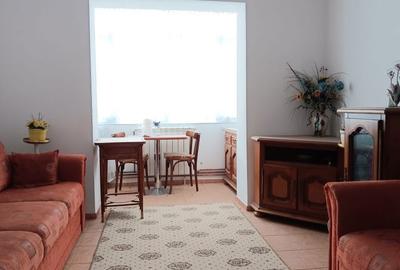 Apartament cu 2 camere semidecomandat în Fetești-Gară