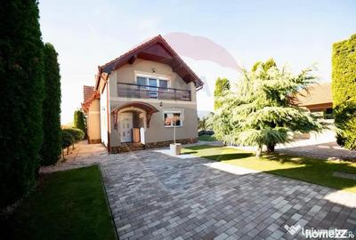 Casă cu 5 camere cu Garaj în Mădăras - 10