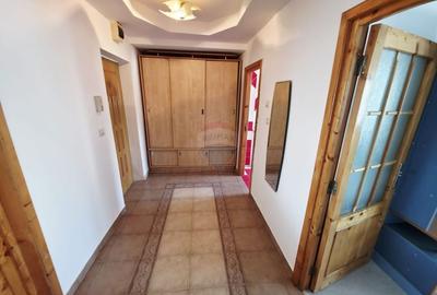 Apartament cu 2 camere decomandat în 1 Mai - 12