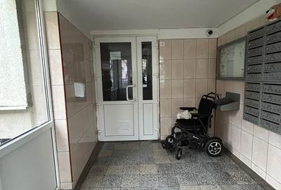 Titan 2 Camere Bloc Reabilitat 15 Min Metrou - 14