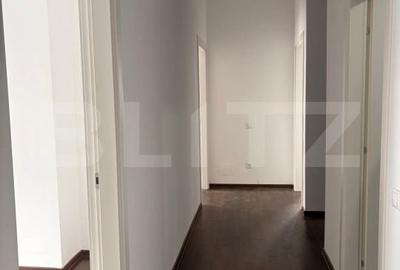 Apartament cu 3 camere în Răzvad - 1