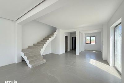 Casă cu 5 camere cu Teren 233 Mp în Central - 14