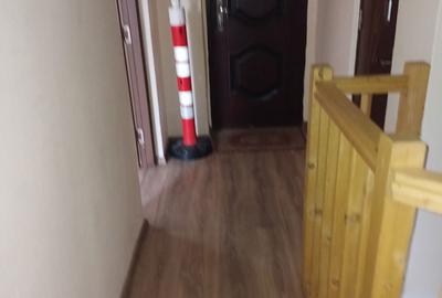 Casă cu 3 camere în Titulescu - 2