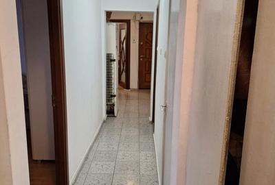 Apartament cu 3 camere decomandat în Rahova - 4