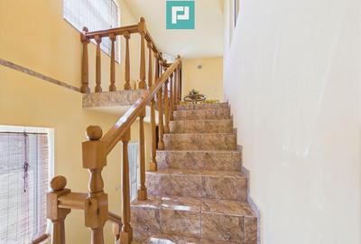 Vila cocheta 4 camere P+M in Munar - 3