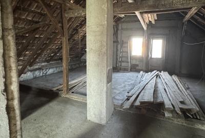 Casa  5 Camere 160 mp, zona  Aurel Vlaicu - 18