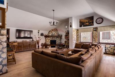 Casa cu 2 corpuri, piscina si 3.235 mp teren in Ghioroc - 10