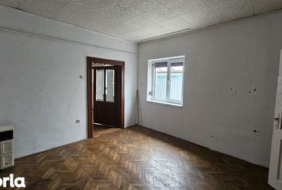 Casă cu 3 camere cu Teren 130 Mp în Central - 13