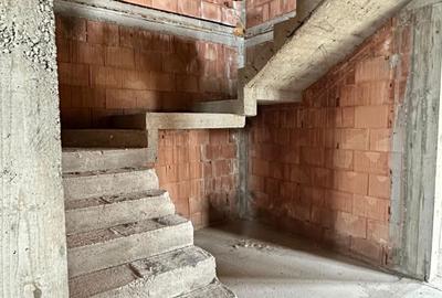 Casă cu 4 camere în Șimian - 2